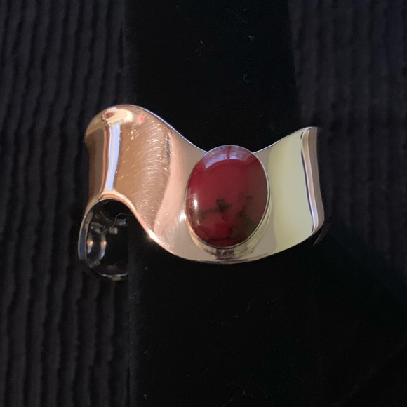 Crafted of .925 Silver Bracelet with Red Coral Gem - Picture 2 of 3